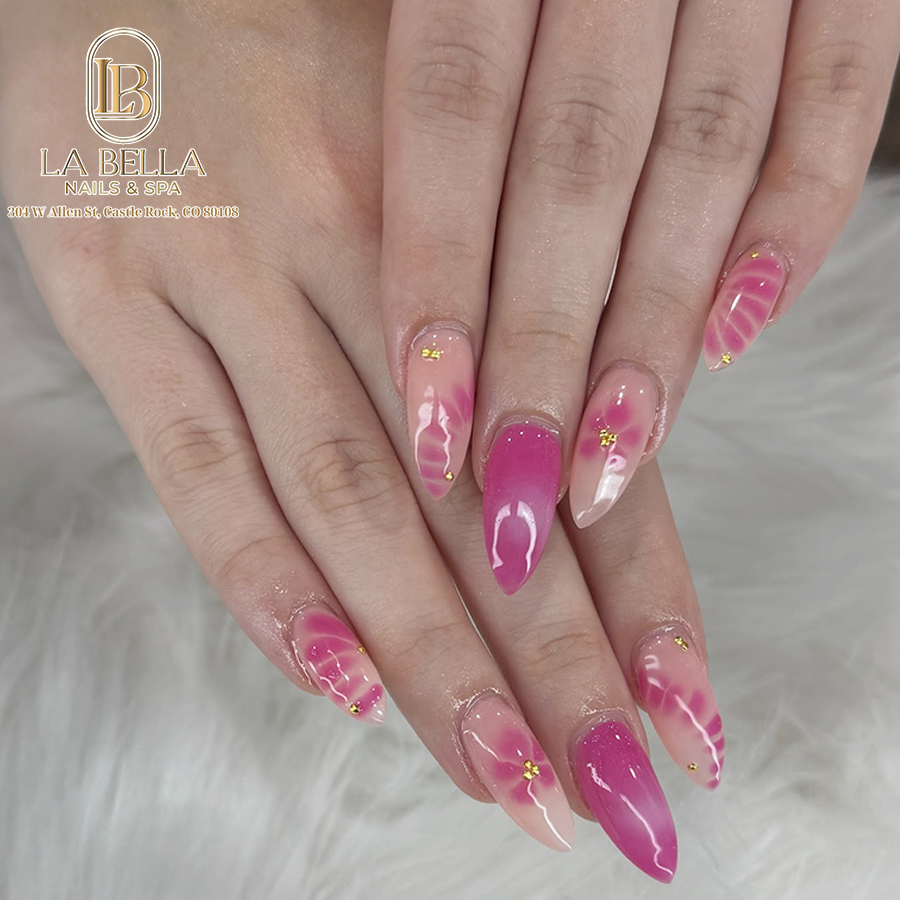 La Bella Nails & Spa nail photo 1